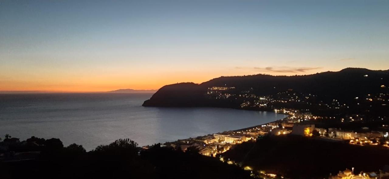 La Herradura Junto Al Mar Exterior foto