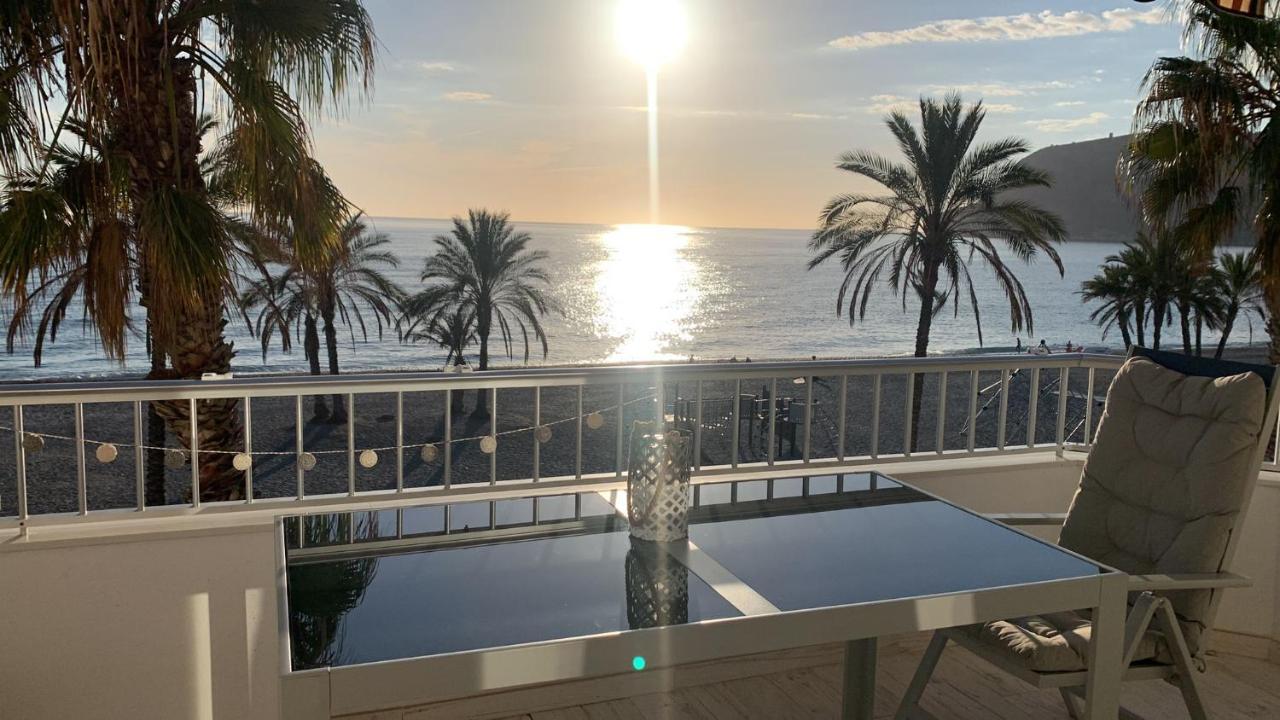 La Herradura Junto Al Mar Exterior foto